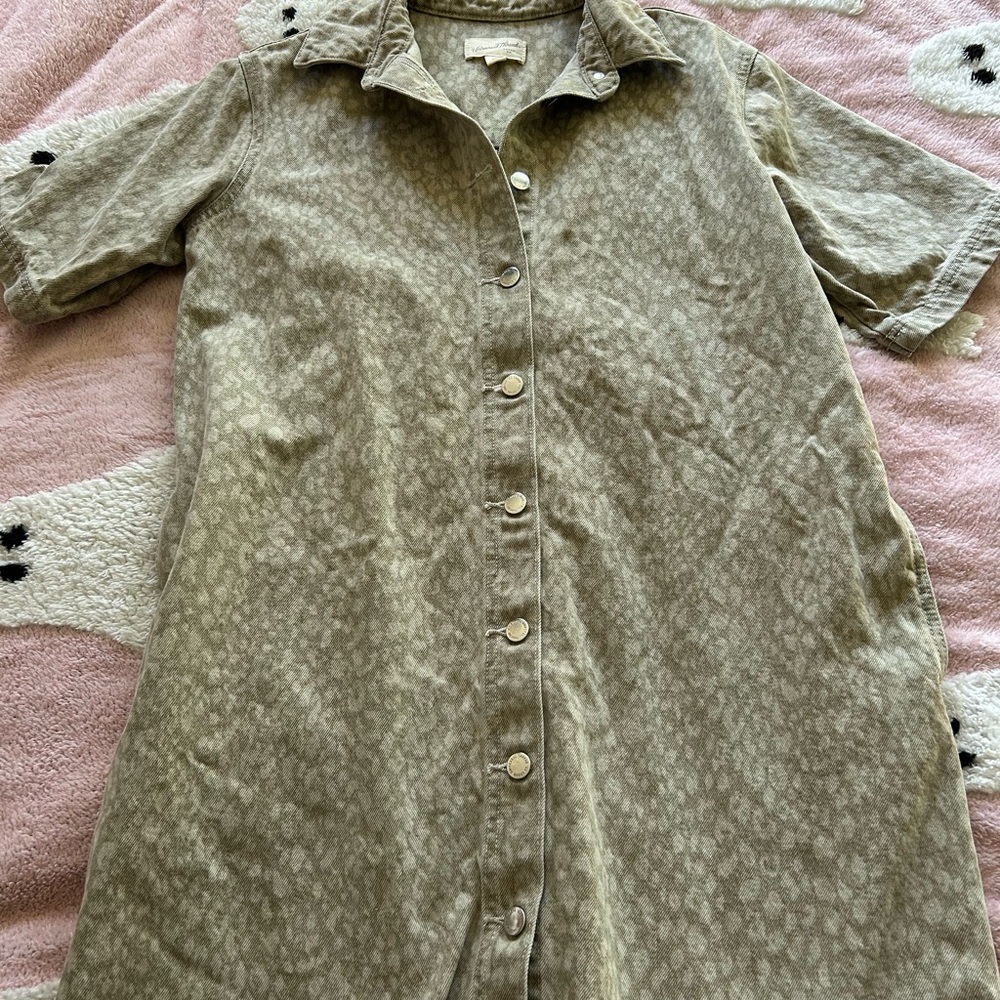 Universal Thread Heathered Gray Tee - image 1